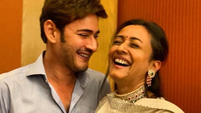 Mahesh Babu shares adorable candid click with Namrata Shirodkar on wedding  anniversary