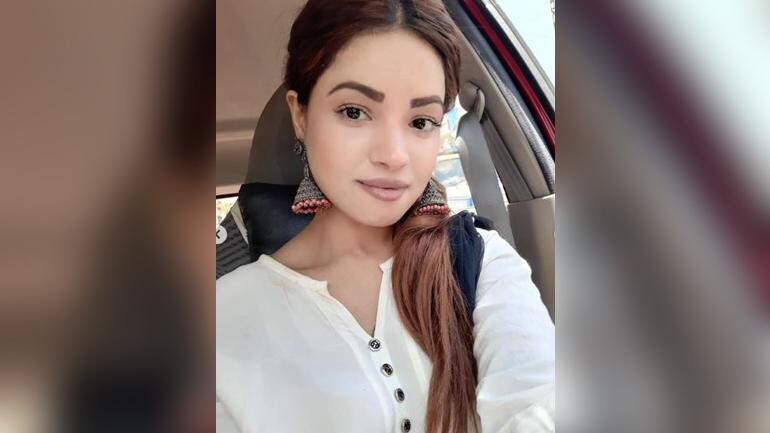 Bigg Boss 10's Lokesh Kumari confesses being in love on social media