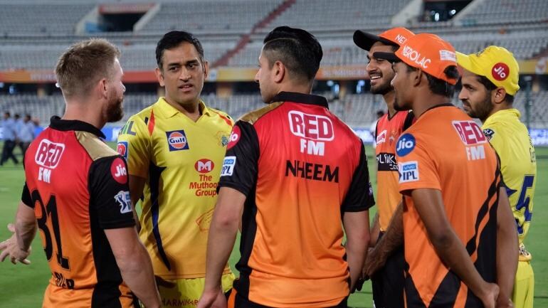 MS Dhoni shares a laugh with David Warner after SRH finally beat CSK - Sports News