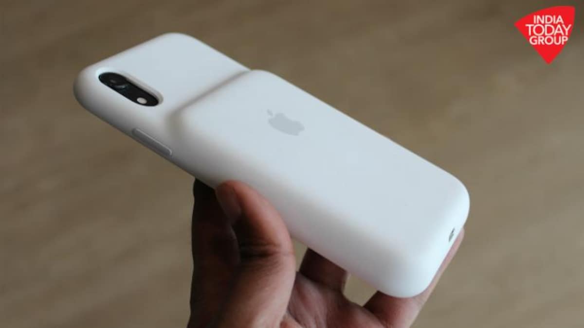 Iphone Xr Smart Battery Case Review Effective But You Don T Need It For This Iphone Technology News