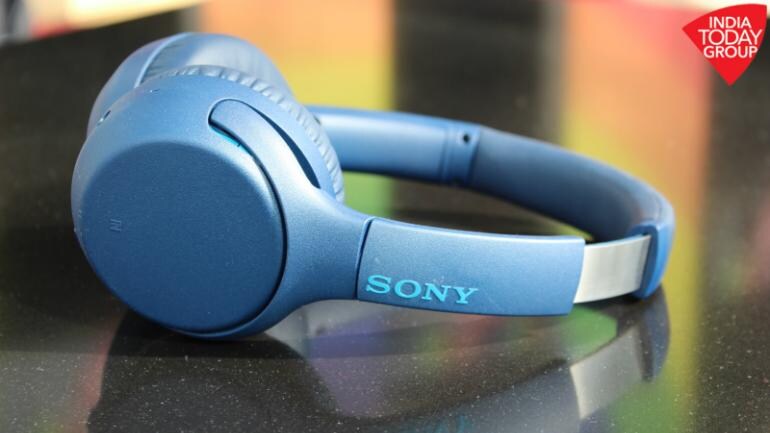 Sony Wh Xb700 Review Big Bass Warm Sound And A Terrific Battery Life Technology News Sony Wh Xb700 Review Big Bass Warm Sound And A Terrific Battery Life Technology News