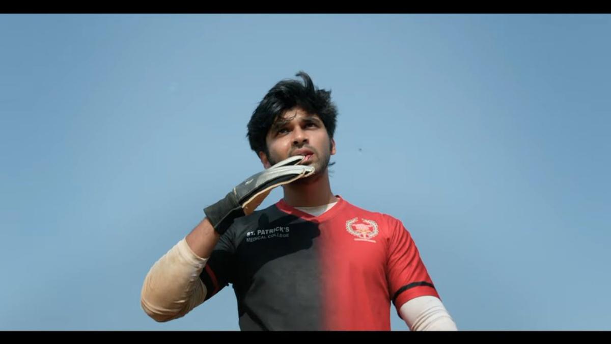 Adithya Varma teaser out: Dhruv Vikram tries his best to match up to Vijay Deverakonda in Arjun Reddy remake