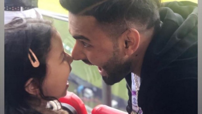 Watch: Ziva Dhoni and Rishabh Pant have a blast at India vs Pakistan match Rishabh Pant and Ziva Dhoni cheered for the India team together at Old Trafford.