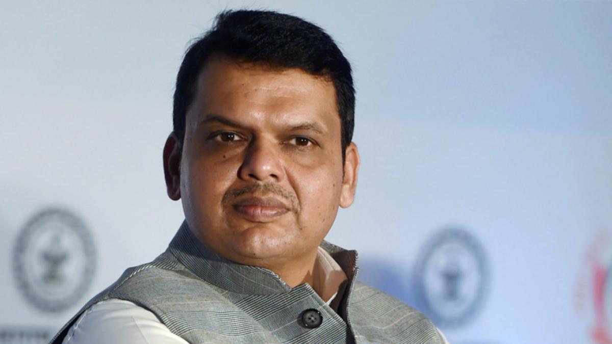 Devendra Fadnavis to expand cabinet, Shiv Sena turns down deputy CM ...