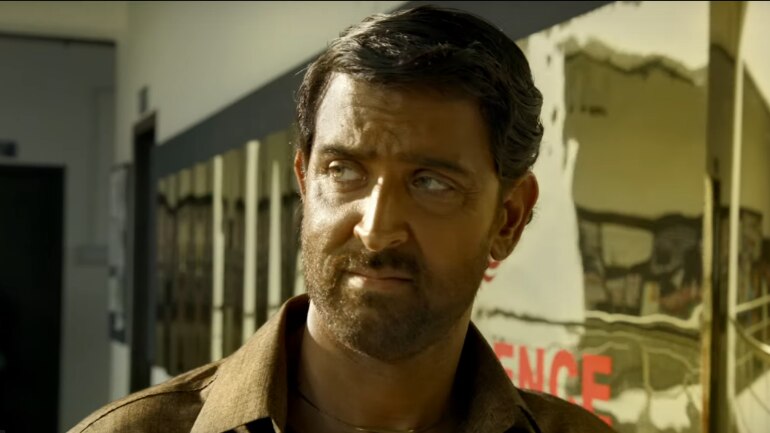 Super 30 trailer out. Hrithik Roshan stuns as math wizard Anand Kumar in new film