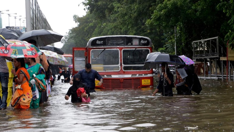Heavy Rains In Mumbai Creates Havoc, Claims More Than 30 Lives Heavy Rains In Mumbai Creates Havoc, Claims More Than 30 Lives