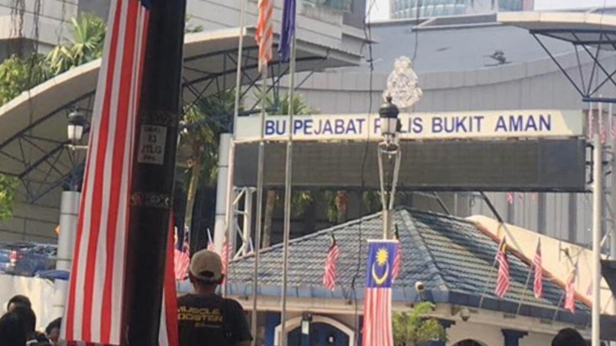 Malaysian Police Grills Islamic Preacher Zakir Naik For 10 Hours Over His Remarks On Hindus World News