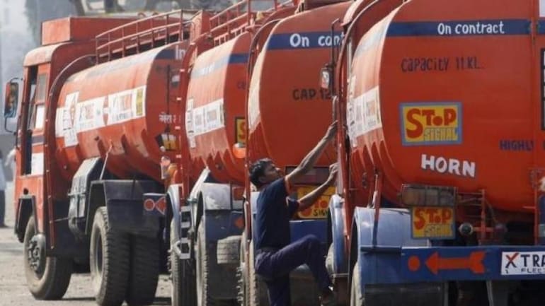 Mumbai Crime Branch Busts Major Oil Mafia Racket 3 Arrested India News