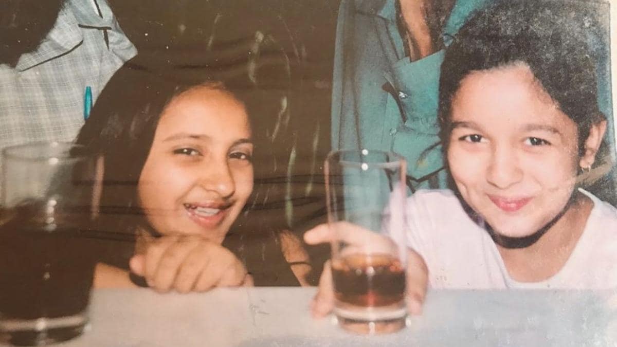 Alia Bhatt shares childhood pic with BFF Akansha Ranjan: Happy ...