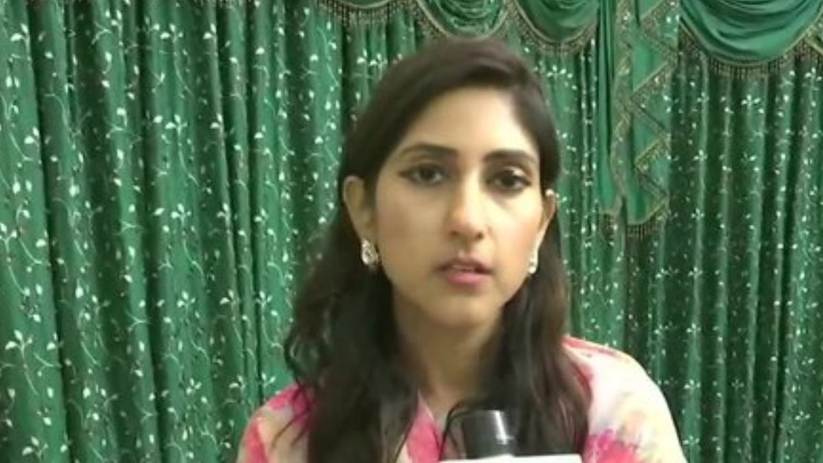 Congress Raebareli Mla Aditi Singh Defies Party S Line