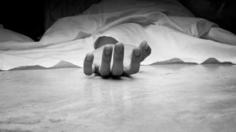 17 साल की लड़की ने जहर खाकर दे दी जान 17 साल की लड़की ने जहर खाकर दे दी जान