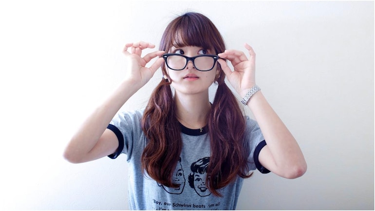 Japanese Companies Ban Women From Wearing Glasses At Work Internet Is Angry Trending News News