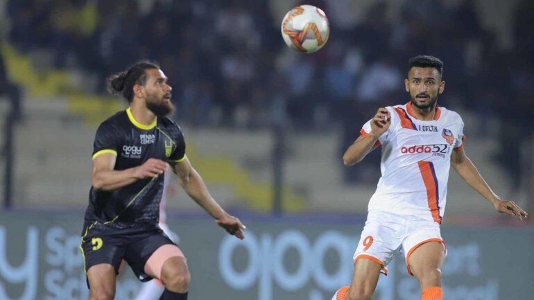 ISL: FC Goa return to winning ways with 1-0 victory over Hyderabad Manvir Singh (right) was the sole goal-scorer in the match