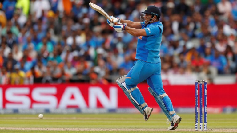 MS Dhoni starts practicing with Jharkhand Ranji squad after omission from BCCI contract list MS Dhoni was dropped from BCCI's central contracts list. (Reuters Photo)