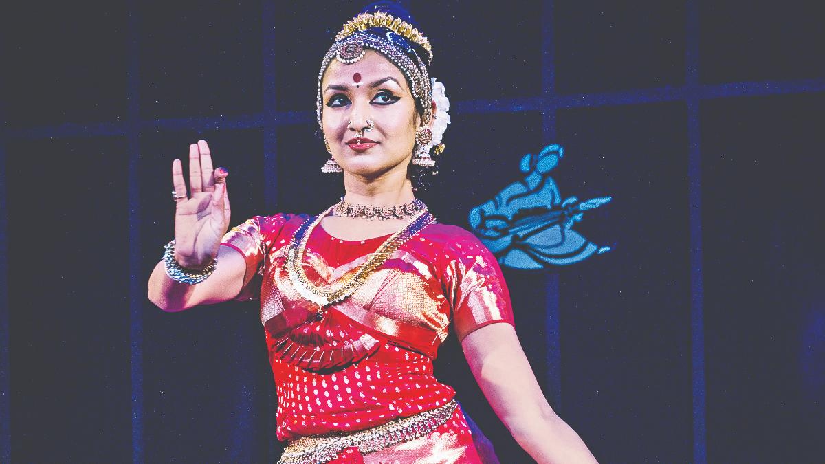 Ardhanari Stotram #Bharatnatyam #Shiva #Parvati #Adishanakaracharya  #Ardhanaristotra #Aditaal - YouTube