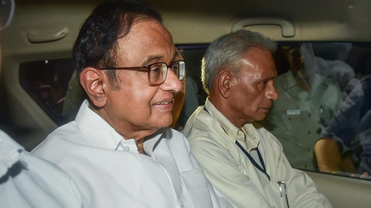 R Day Cbi Officer Who Scaled Chidambaram S House Wall To Arrest Him Given President Medal India News R Day Cbi Officer Who Scaled Chidambaram S House Wall To Arrest Him Given President Medal India News