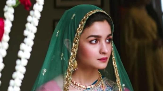 Alia bhatt dilbaro saree clearance