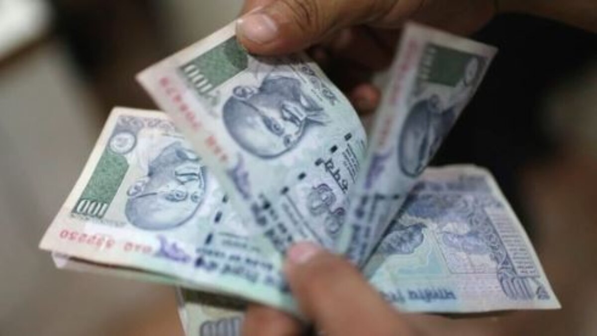 Govt likely to cut spending by Rs 2 lakh crore in current fiscal: Report