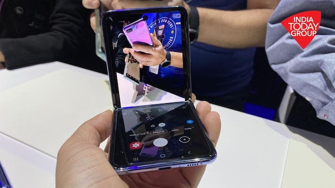 Samsung Galaxy Z Flip The Good The Bad And The Ugly Samsung Galaxy Z Flip The Good The Bad And The Ugly