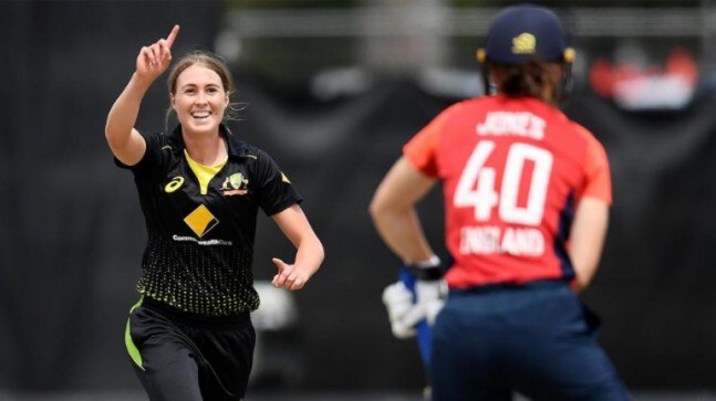 Women's T20 Tri-series: Australia beat England to meet India in final