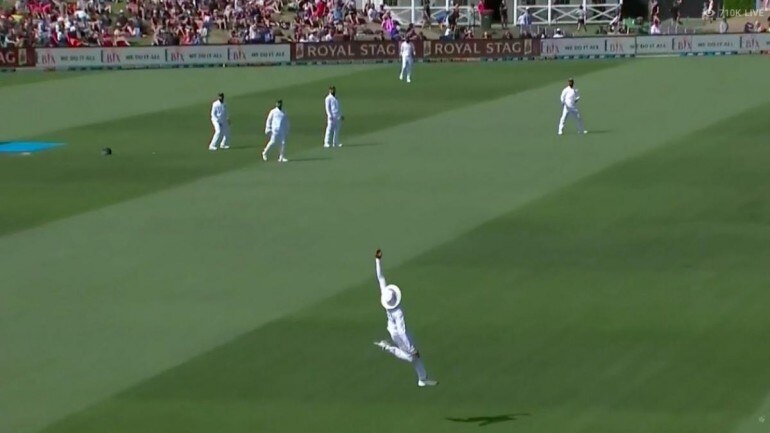 Ravindra Jadeja taking a catch of Neil Wagner (Screengrab from Doordarshan sports)