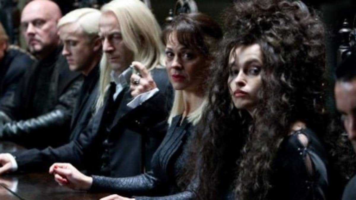 Pib Mumbai Tweets Harry Potter Meme To Say Stay At Home Trending Now Trending News News