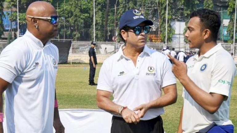 Prithvi Shaw with Sachin Tendulkar and Vinod Kambli (Twitter Image)