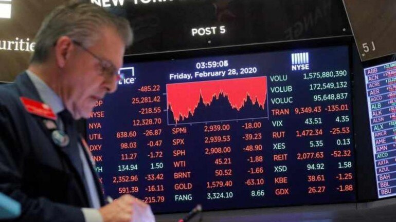 Signs of growing tensions with China, Australia's biggest trading partner, added to jitters. (File photo: Reuters)