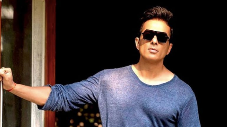 Ghar Chalein: Sonu Sood launches toll-free number to help migrants reach home - Movies News