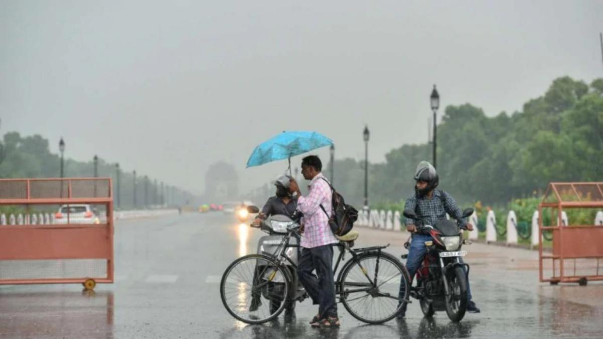 Thunderstrom in Delhi-NCR: Rains, strong winds to lash national capital for 3 days