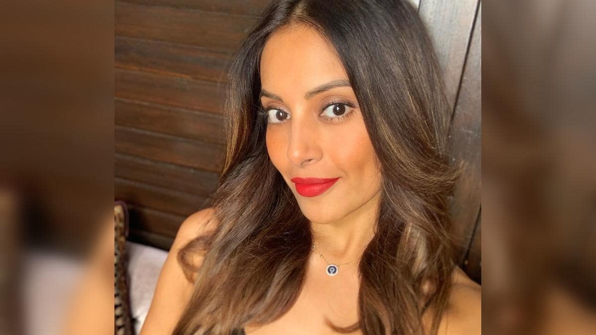 Bipasha Basu pulls off intense cardio session at home shares