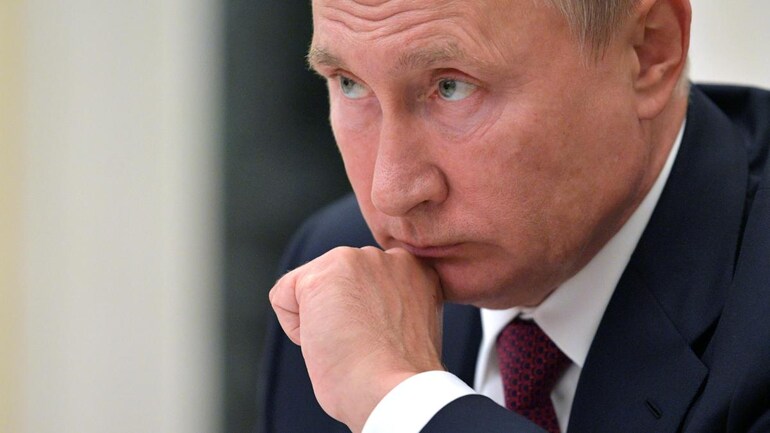 Russia Approves First Coronavirus Vaccine Putin Says His Daughter Received Dose World News