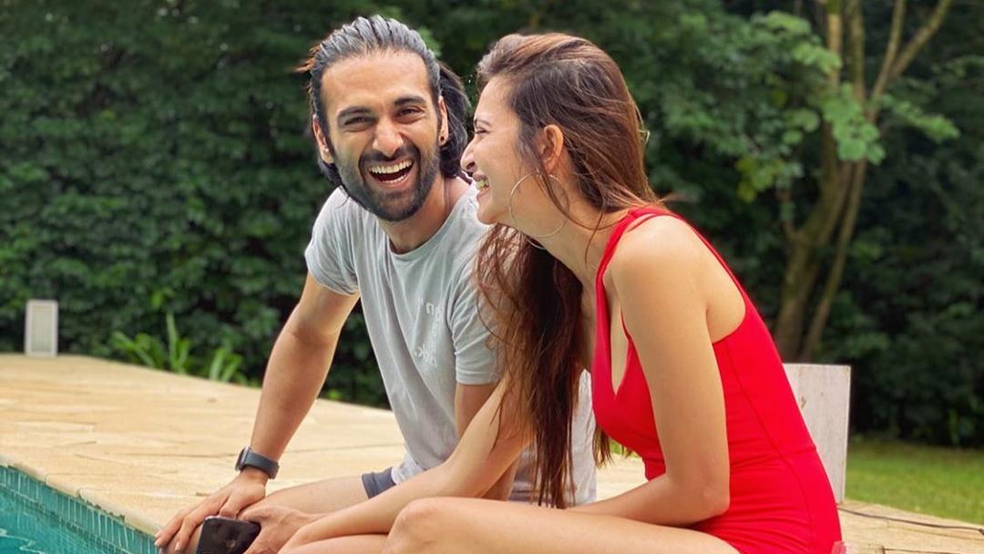 Pulkit Samrat Shares New Pic With Girlfriend Kriti Kharbanda And It Is