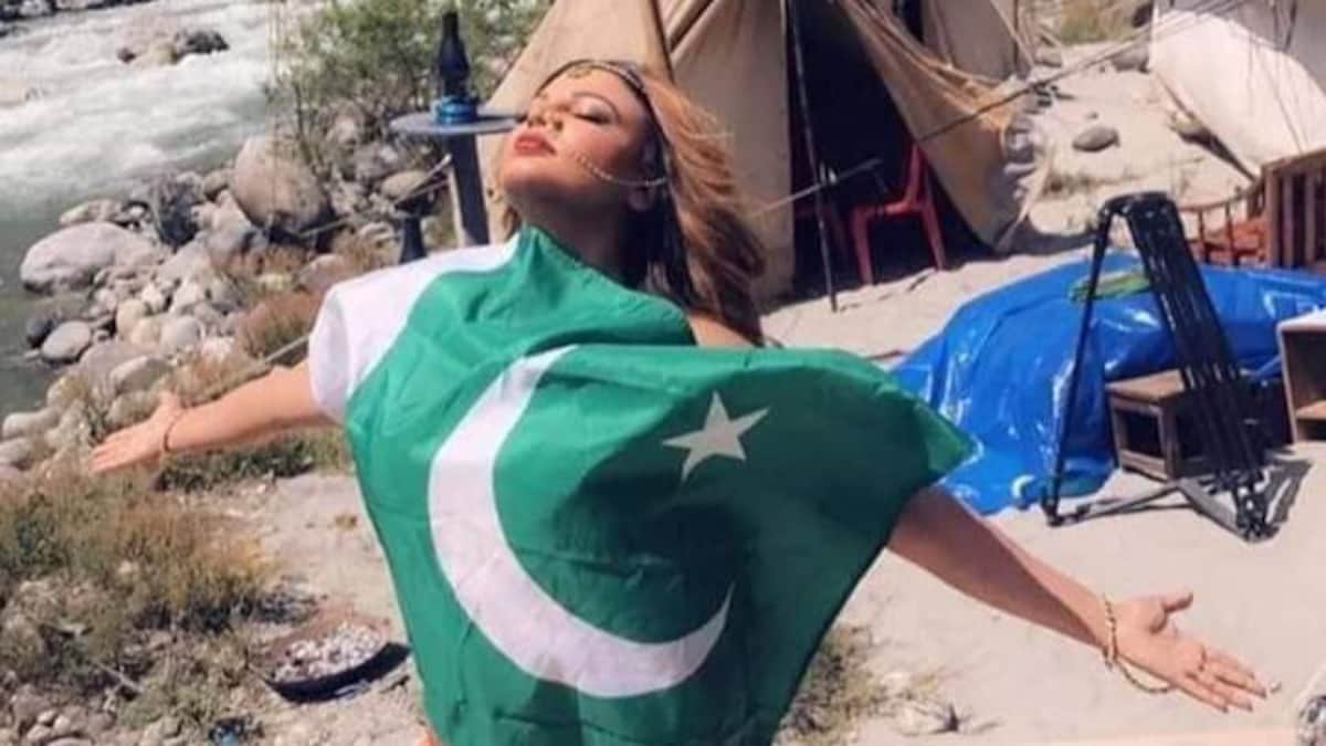 Fact Check: Why Rakhi Sawant was draped in the Pakistani flag - Fact Check News