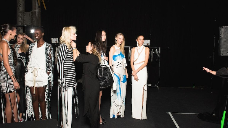 Want To Become A Fashion Stylist? Tips From A Celebrity Stylist You  Should't Miss - Education Today News