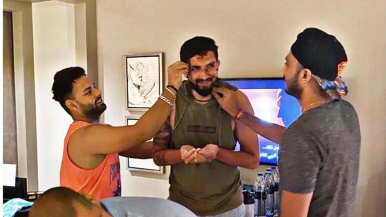 Ipl 2020 Shikhar Dhawan Rishabh Pant Join Ishant Sharma S Birthday Celebration At Dubai Hotel Room Sports News Ipl 2020 Shikhar Dhawan Rishabh Pant Join Ishant Sharma S Birthday Celebration At Dubai Hotel Room Sports News