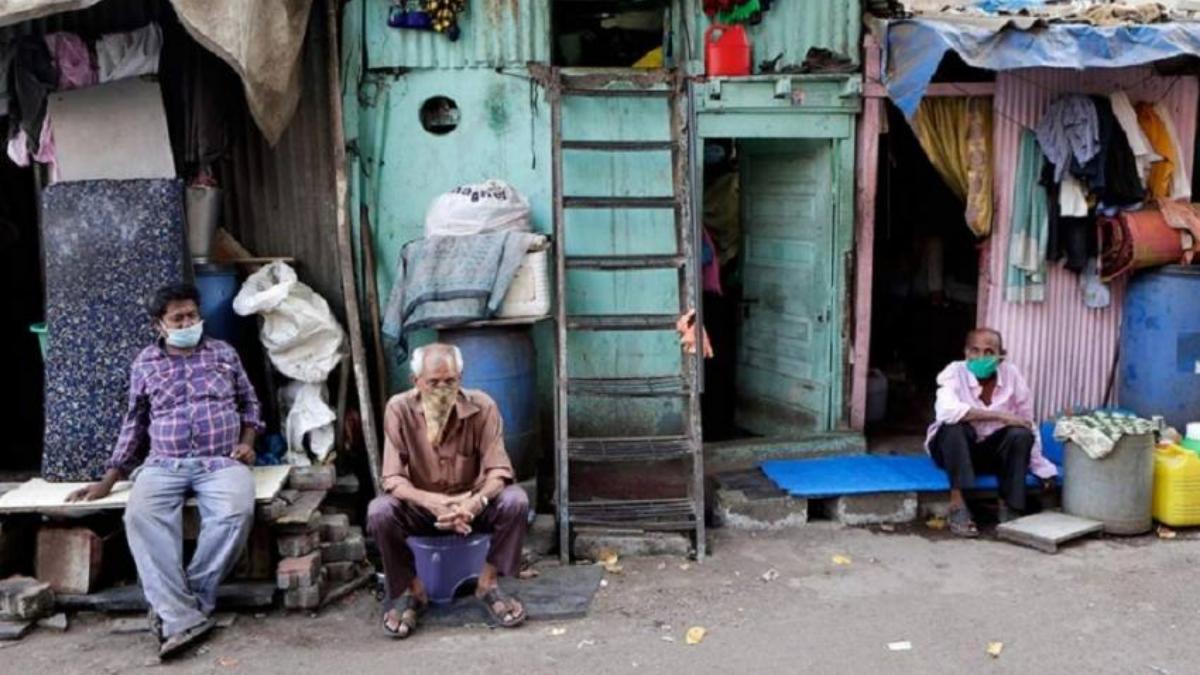 SC orders removal of over 48,000 slum dwellings around Delhi rail tracks