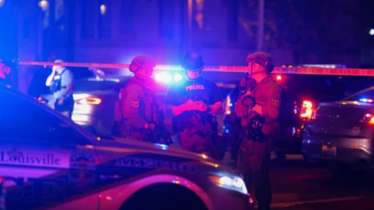 Police officer shot during Breonna Taylor protests in Louisville: FBI - World News