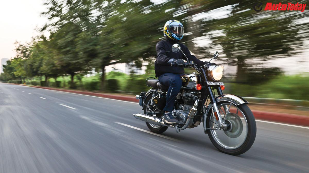 Royal enfield signature online chrome helmet