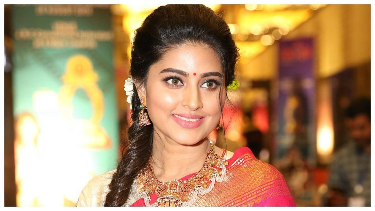 Sneha's 39th birthday: Fans trend #HBDSneha on Twitter