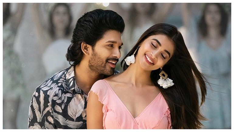 Allu Arjun and Pooja Hegde's song crosses 450 million views on YouTube