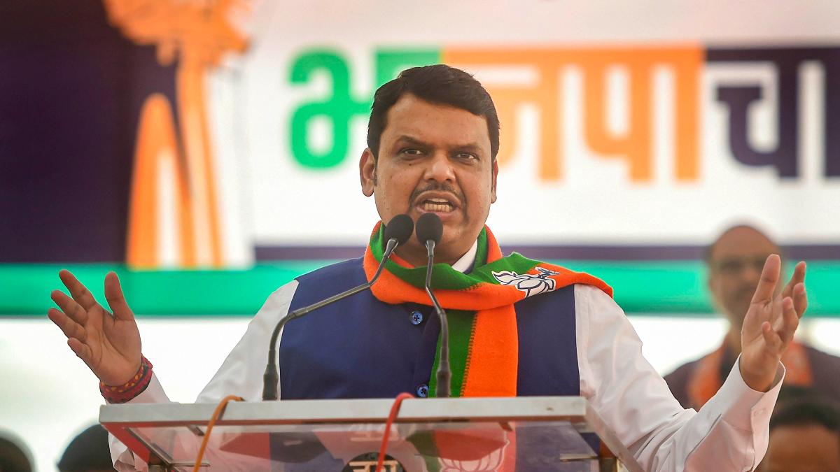 People want Bullet Train, Aghadi govt does not, Fadnavis slams Uddhav Thackeray