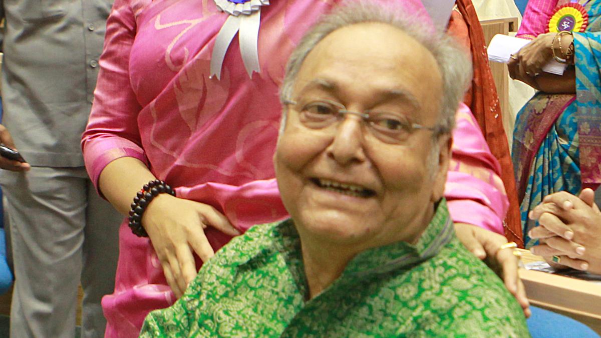 Soumitra Chatterjee is responding, but still critical, say doctors