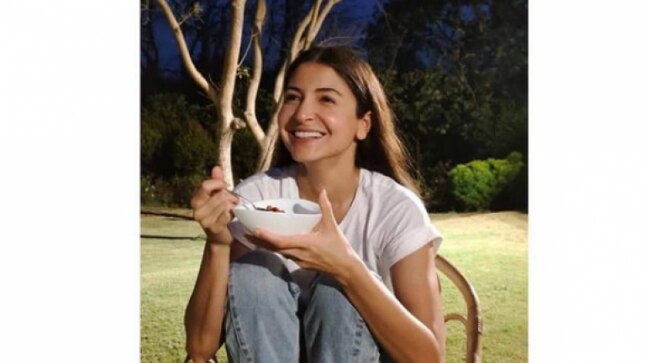 Pregnant Anushka Sharma loves to sit and eat, but there is a problem. Find out what - India Today
