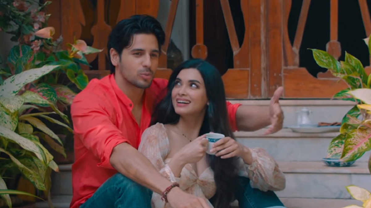 Sidharth Malhotra, Diana Penty’s Challon Ke Nishaan will leave you teary eyed. Watch