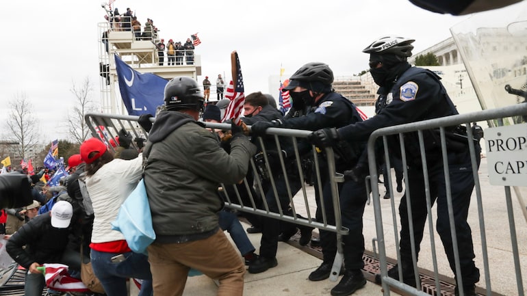 Take the Capitol! Washington DC turns riot-zone as Trump supporters protest Biden's win | LIVE - World News