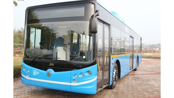 JBM Auto bags 700 BS6 low floor bus order from DTC