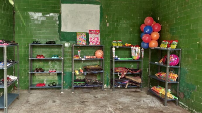 Subhash nagar 2025 shoes shop