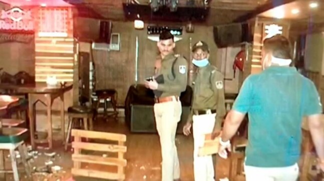 Hookah bar, restaurant vandalised over Valentine's Day in Bhopal - Vimarsana News