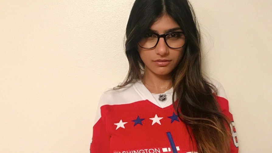 Miya Kaifa Sex - Mia Khalifa tweets in support of farmers' protest after Rihanna and Greta  Thunberg - India Today